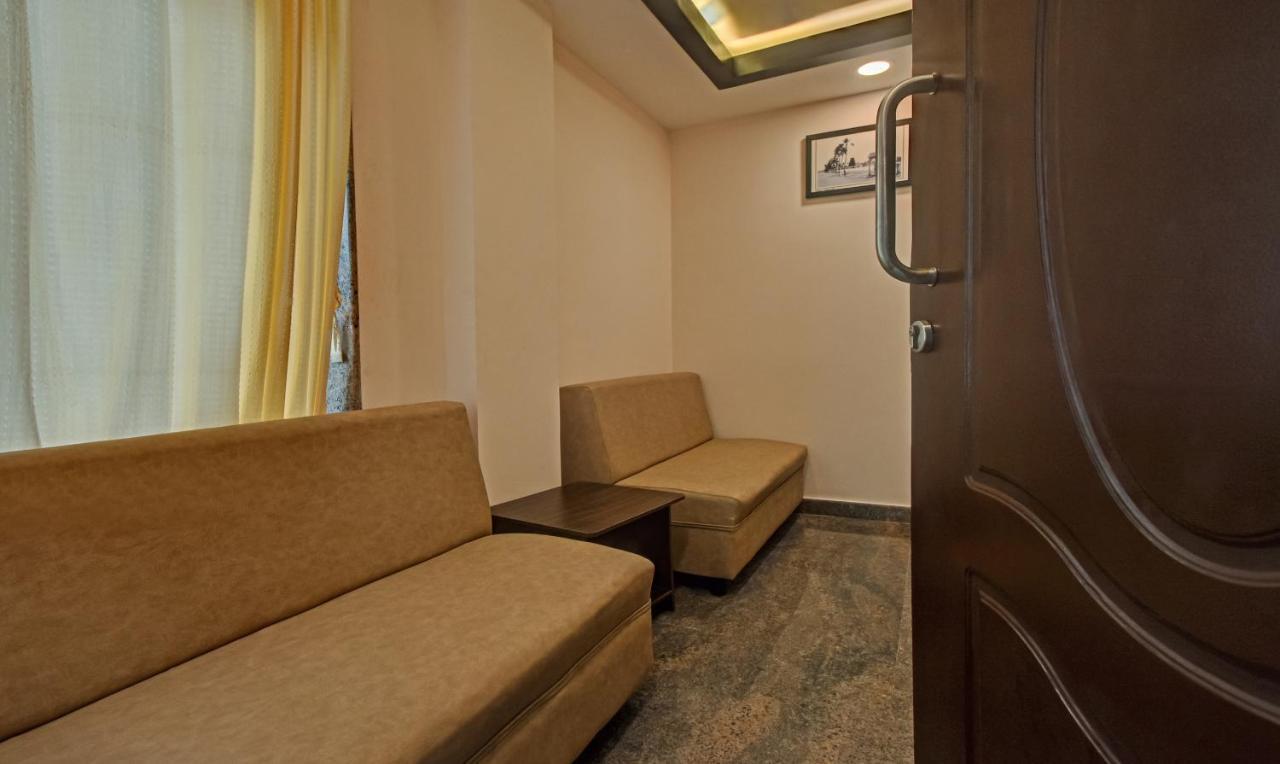 Hotel Treebo Trend Palm Tree Chennai Exterior foto